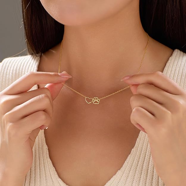 Collar huella de animal y corazón para mujer chapado en oro de 14 quilates