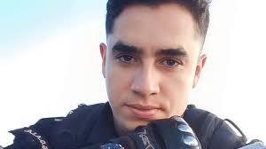 <em><strong>Carlos Méndez</strong></em>